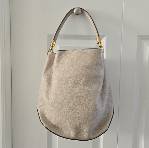 Marc Jacobs Beige Bucket Handbag with Gold Hardware - Picture 6 of 6